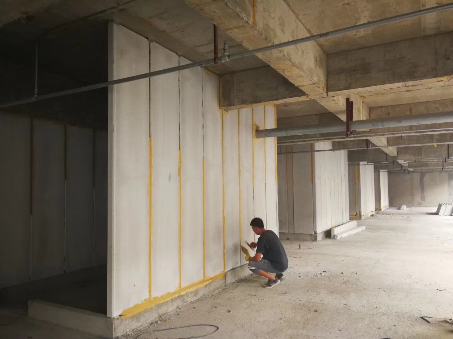 惠农无机发泡轻骨料混凝土隔墙板施工技术性能研究